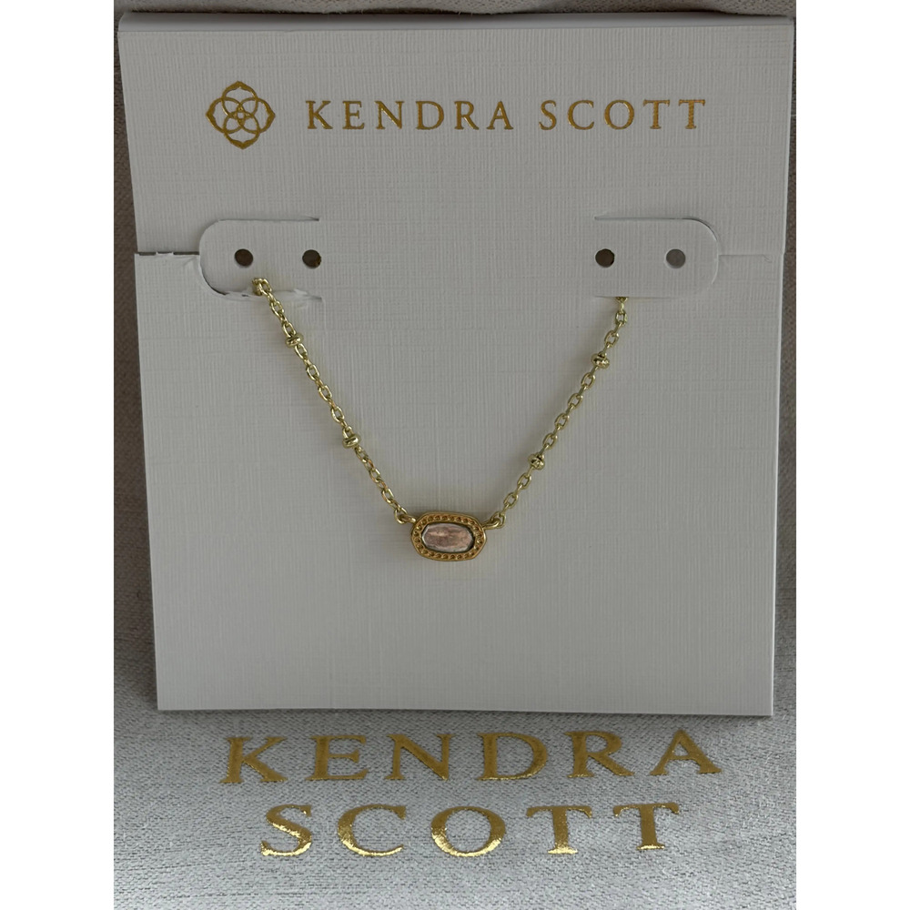 Kendra Scot light pink pendant necklace